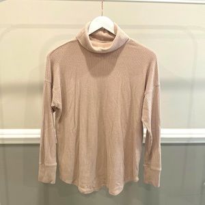 American Eagle Soft Blush Turtleneck Sweater Size XS